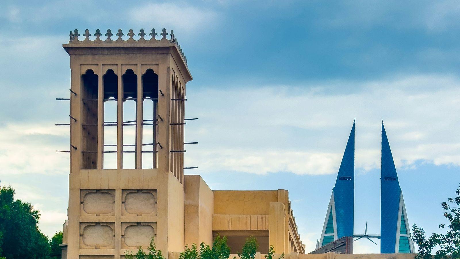 البحرين، وجهة يتولى مكتب التأشيرات لدينا طلباتها