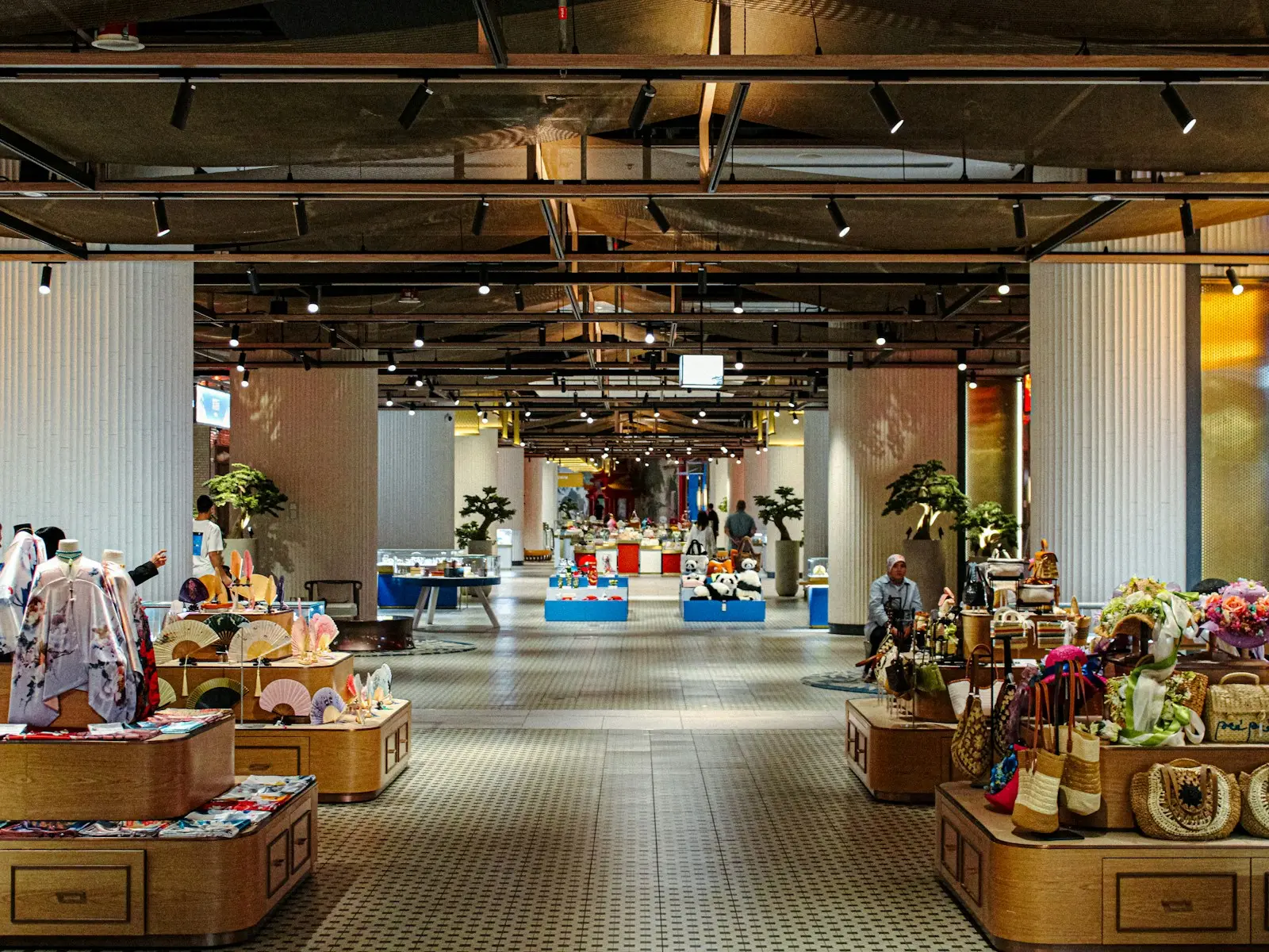 Small shops selling bags and gifts in the Chinatown section of The Dubai Mall