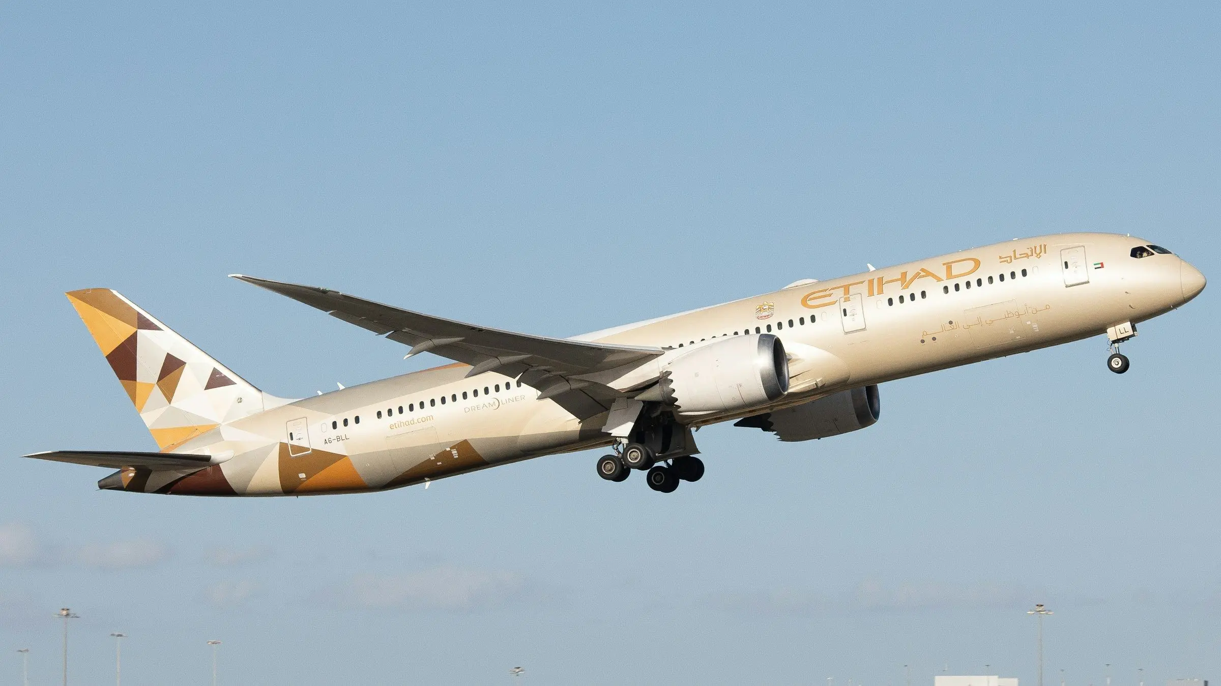 An Etihad Airways Boeing 787 climbing after take-off